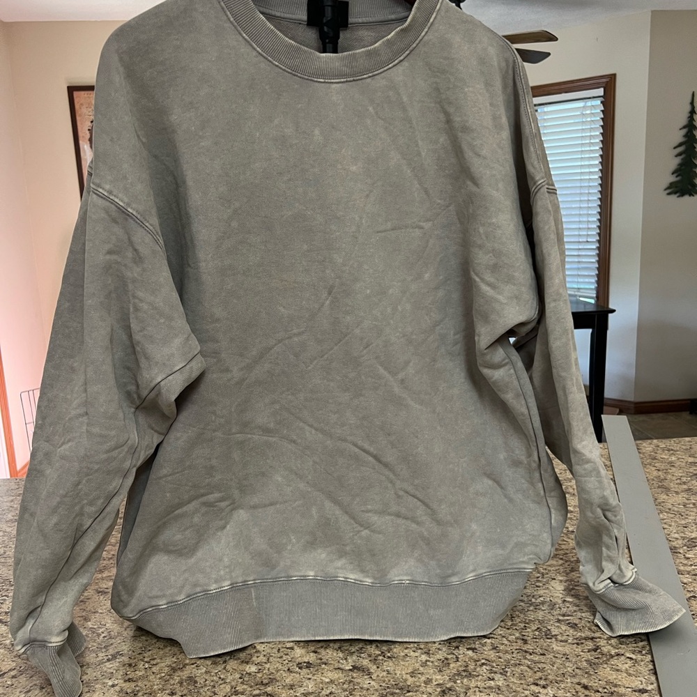 H & M Classic Men's Crewneck oversized Sweatshirt in Faded vintage wash Gray